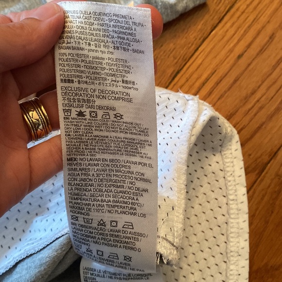 Girls Gray Converse t shirt - Picture 5 of 6